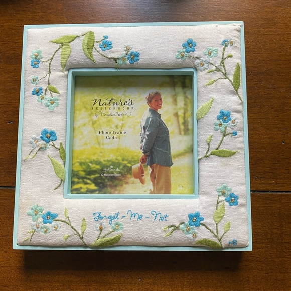 Hallmark Picture Frame & 2 Candle Toppers. - Picture 11 of 11